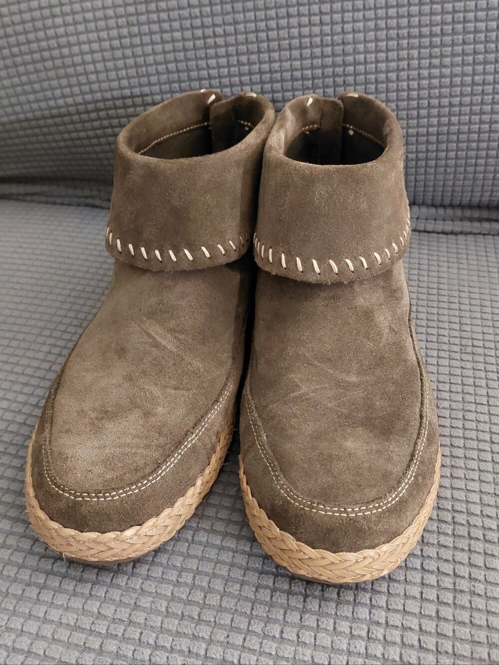 New Ugg Australia Varney Women’s Size 9M Tan Suede Moccasins Ankle Boots 1104653